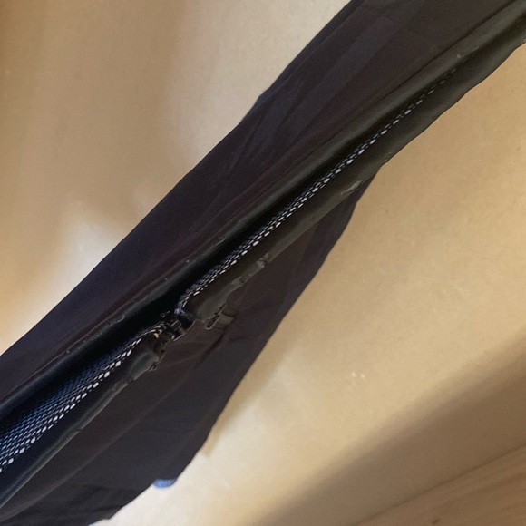 EXPRESS PENCIL SKIRT, SIZE 2, black and white polka dot. - Picture 4 of 9